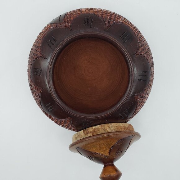 Haiti Two-Toned Hand Carved Wooden Floral Trinket Box or Bowl with Lid - Picture 6 of 12